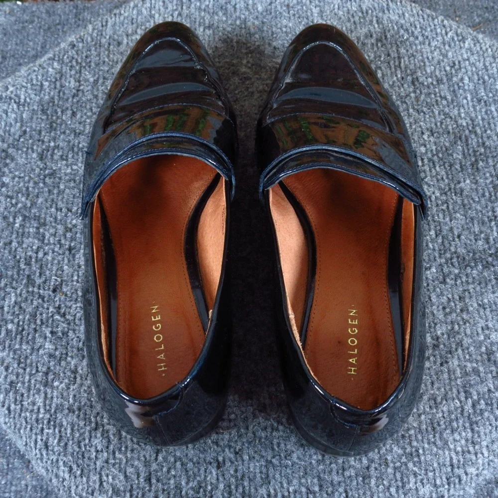 Halogen Pointed Toe Women Loafer Sz 8 Business Casual Navy Blue Metallic Leather